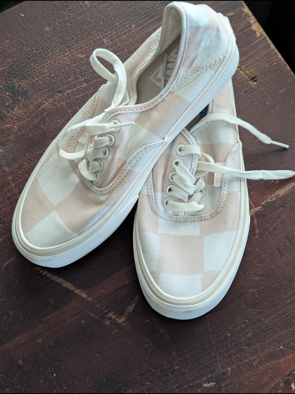 Vans Checkerboard SF Sneakers in Beige and White